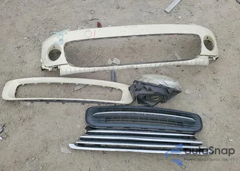 2012 Mini Cooper z USA, uszkodzony, nr VIN WMWSU3C58CT260684